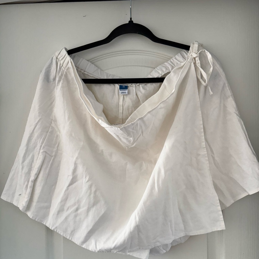 Old Navy White Skort